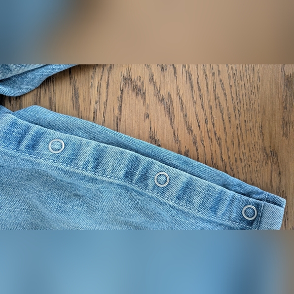 12M-18M - Y2K Tommy Hilfiger - Baby Light Blue Denim Cargo Jeans - Picture 3 of 8